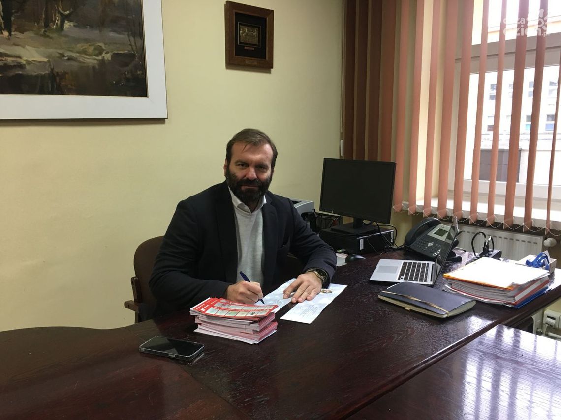 Przepisy prawa obligowały zarząd powiatu do odwołania dyrektora Przepisy prawa obligowały zarząd powiatu do odwołania dyrektora