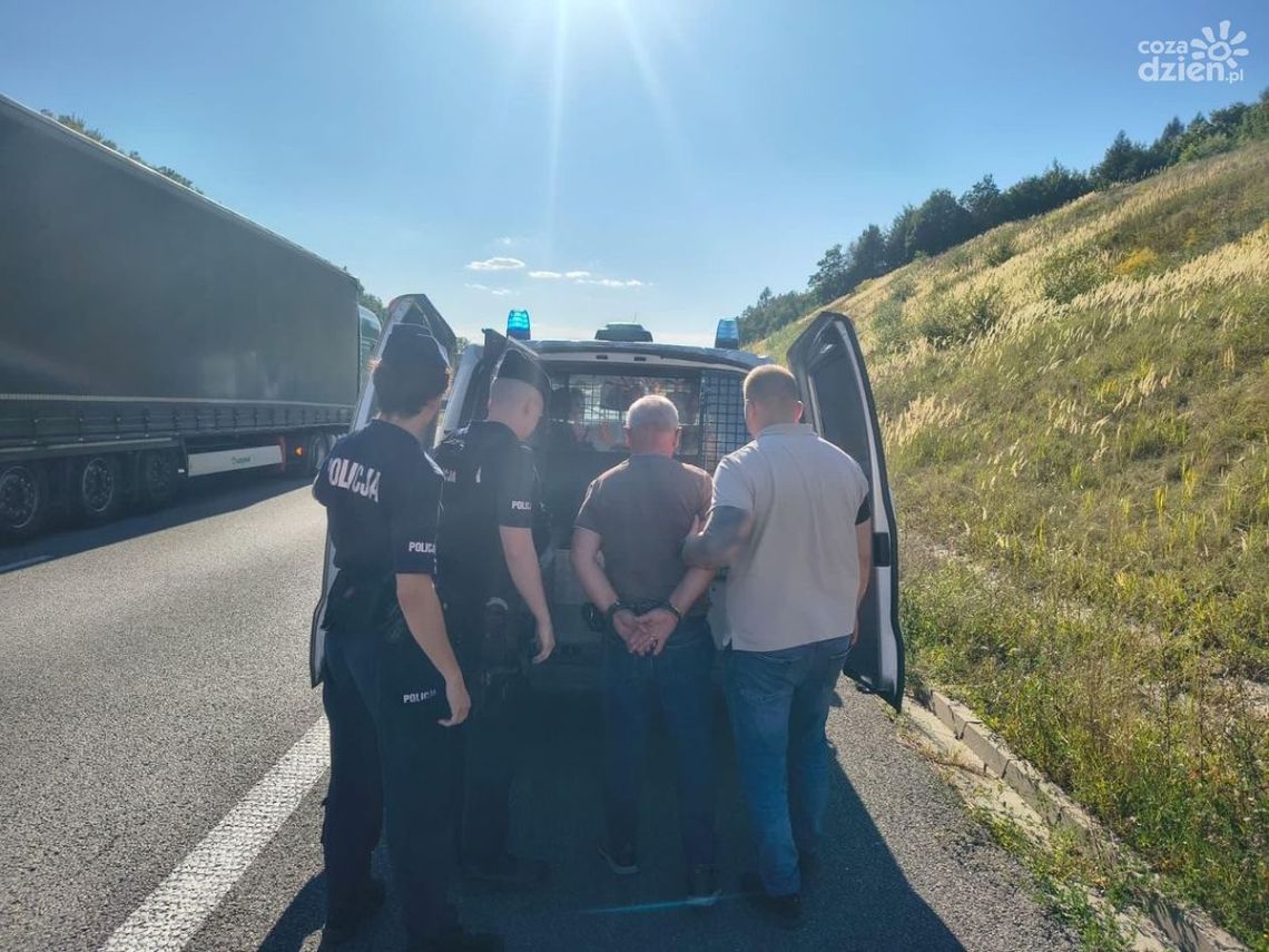 Przez 20 lat uciekał przed karą roku więzienia Przez 20 lat uciekał przed karą roku więzienia