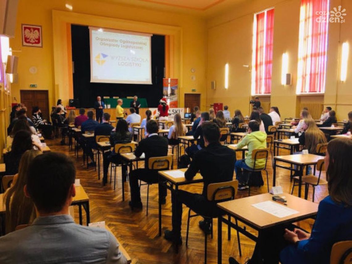 Przyszli logistycy sprawdzają swoją wiedzę na Olimpiadzie Logistycznej Przyszli logistycy sprawdzają swoją wiedzę na Olimpiadzie Logistycznej