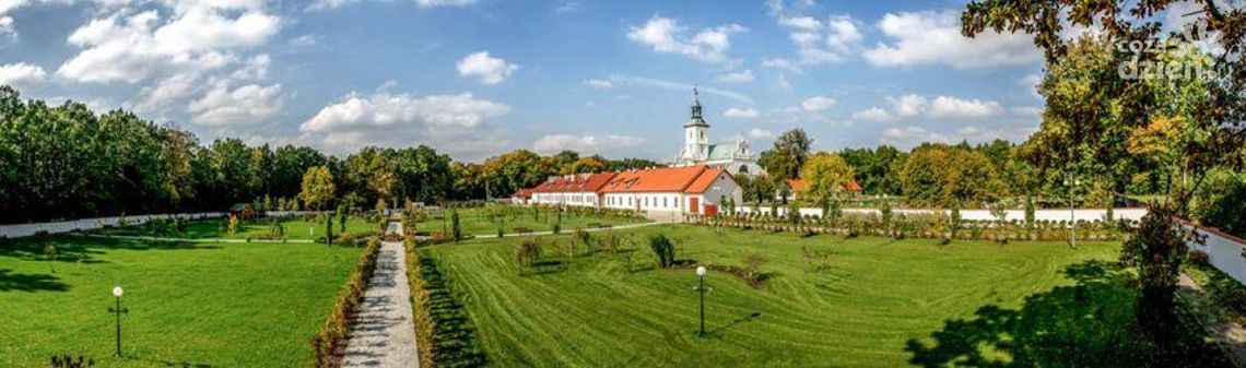 Pustelnia Złotego Lasu w Rytwianach - miejsce na wyciszenie umysłu Pustelnia Złotego Lasu w Rytwianach - miejsce na wyciszenie umysłu