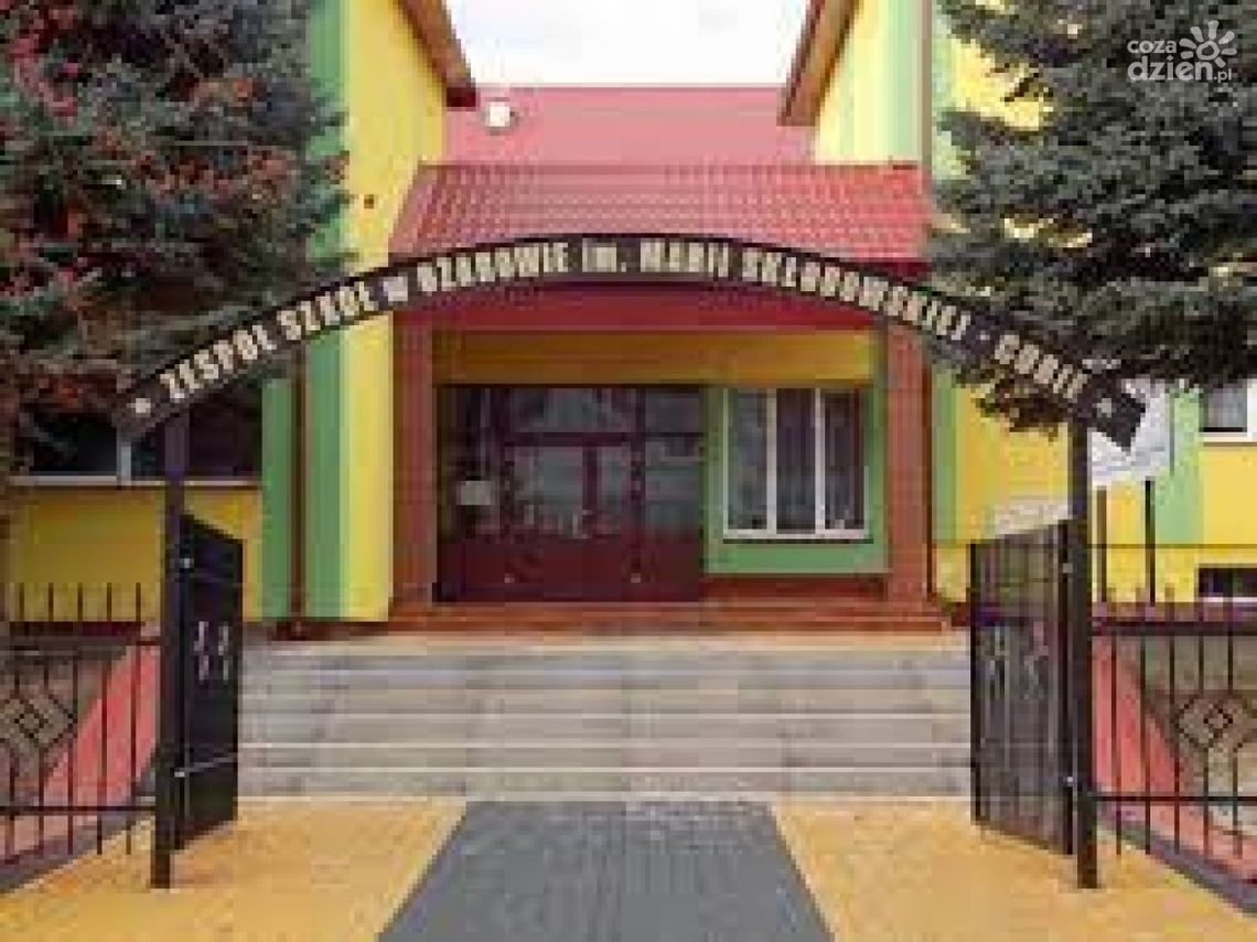 Radni chcą wyjaśnień dotyczących wydarzeń z ożarowskiej szkole zawodowej Radni chcą wyjaśnień dotyczących wydarzeń z ożarowskiej szkole zawodowej