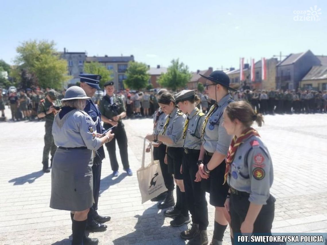 Rajd Świętokrzyski znowu przemaszerował przez nasz region Rajd Świętokrzyski znowu przemaszerował przez nasz region