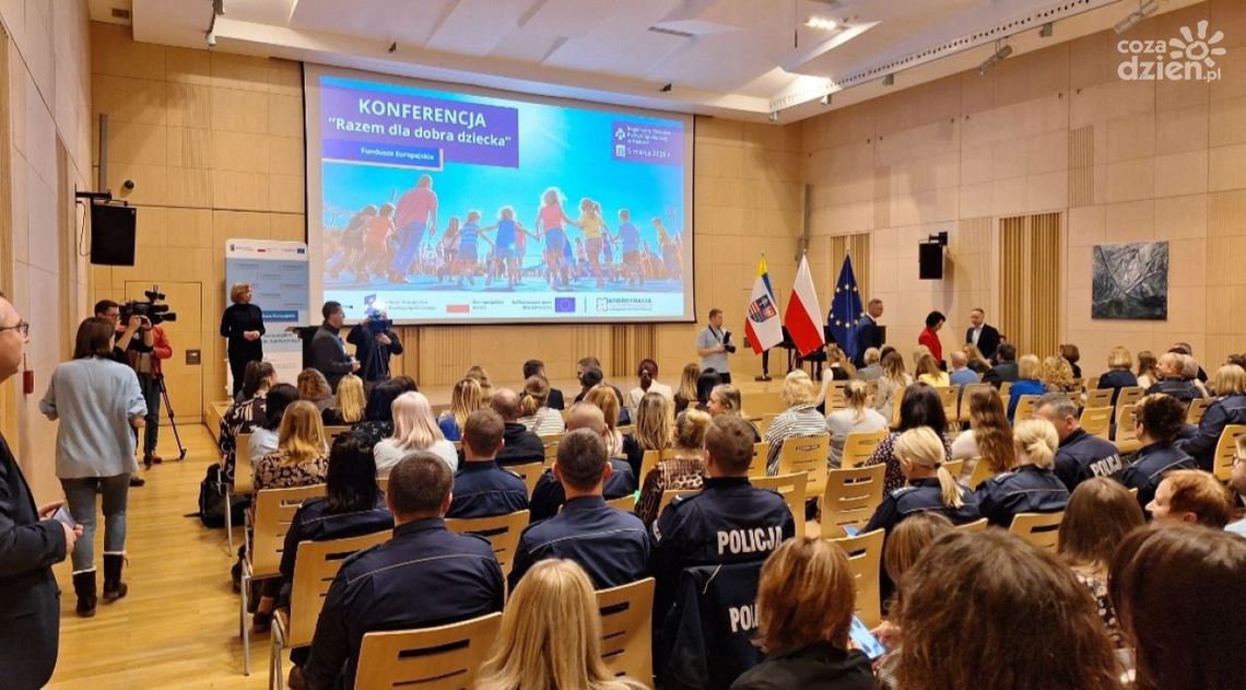 Razem dla dobra dziecka – konferencja o pieczy zastępczej w Kielcach Razem dla dobra dziecka – konferencja o pieczy zastępczej w Kielcach