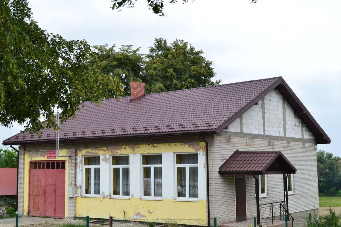 Remiza w Buszkowicach ma nowy dach Remiza w Buszkowicach ma nowy dach