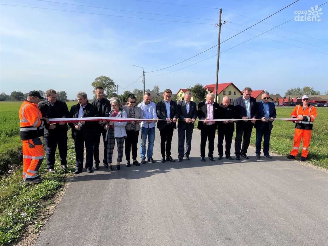 Remont kolejnej drogi w powiecie buskim zakończony Remont kolejnej drogi w powiecie buskim zakończony