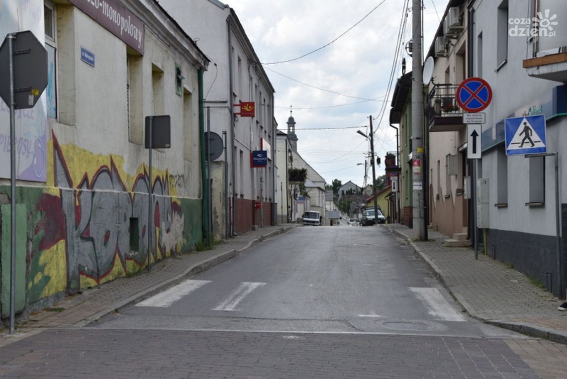 Remont ulicy Małogoskiej w Chęcinach coraz bliżej