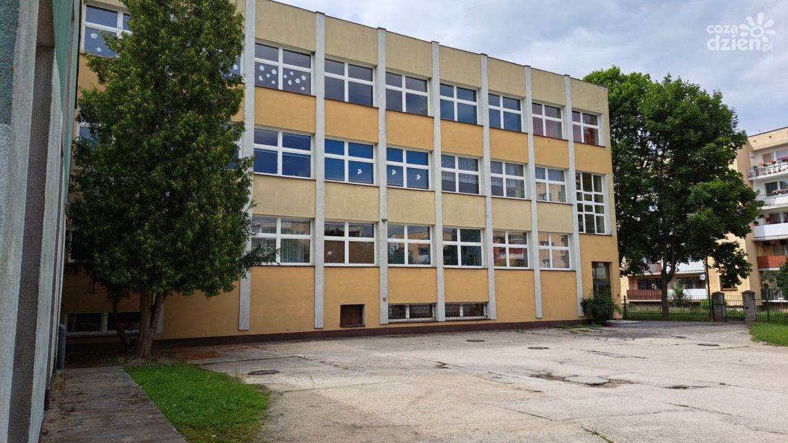 Remont w ostrowieckiej podstawówce wymusi zmiany w organizacji nauki Remont w ostrowieckiej podstawówce wymusi zmiany w organizacji nauki