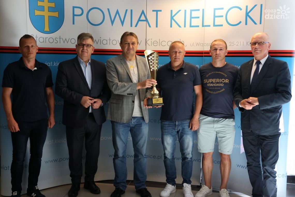 Reprezentacja powiatu kieleckiego najlepsza w Polsce! Reprezentacja powiatu kieleckiego najlepsza w Polsce!