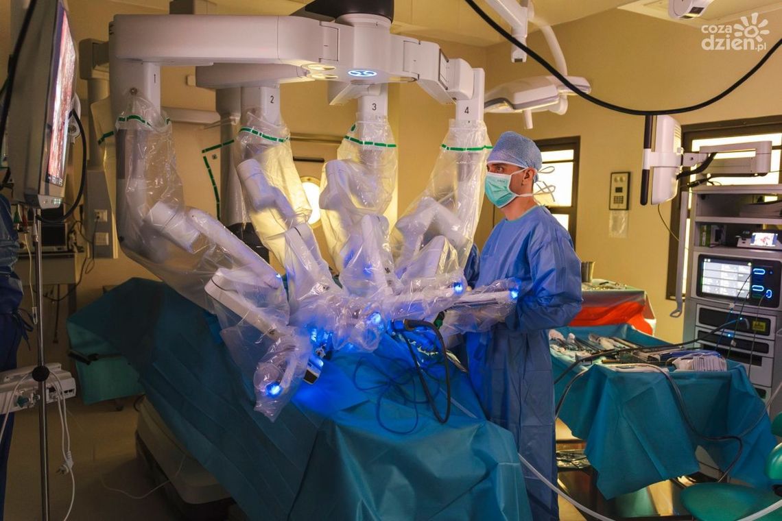 Robot da Vinci Xi już operuje w Czerwonej Górze Robot da Vinci Xi już operuje w Czerwonej Górze