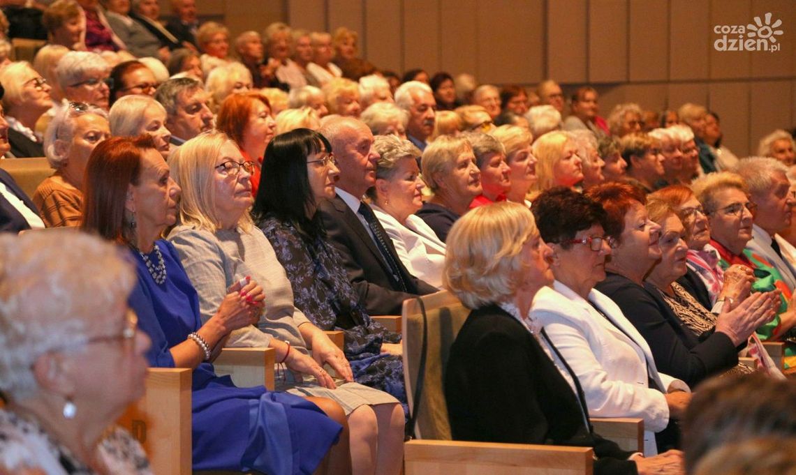Rok akademicki świętokrzyskich uniwersytetów trzeciego wieku rozpoczęty Rok akademicki świętokrzyskich uniwersytetów trzeciego wieku rozpoczęty