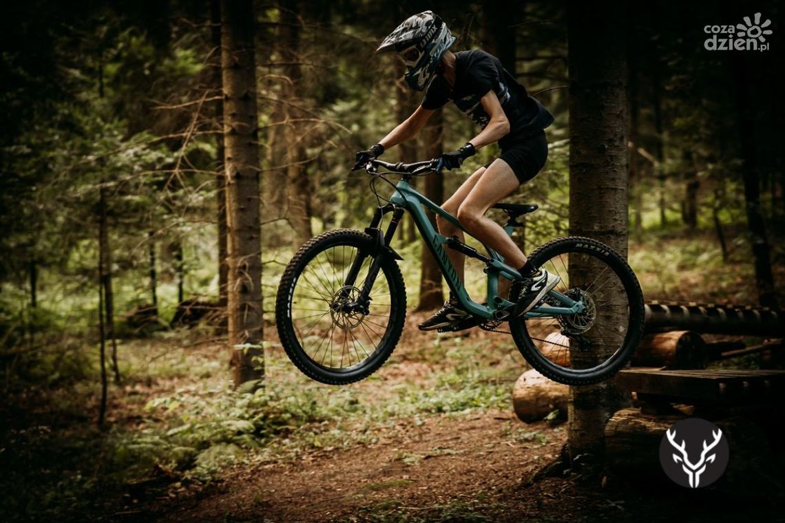 Rowerowe szaleństwo podczas Jeleniowskiego Enduro MTB w sercu Gór Świetokrzyskich już w najbliższą niedzielę Rowerowe szaleństwo podczas Jeleniowskiego Enduro MTB w sercu Gór Świetokrzyskich już w najbliższą niedzielę