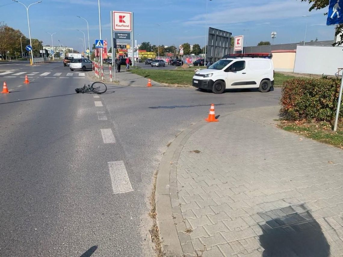 Rowerzystka potrącona na Alei Jana Pawła II