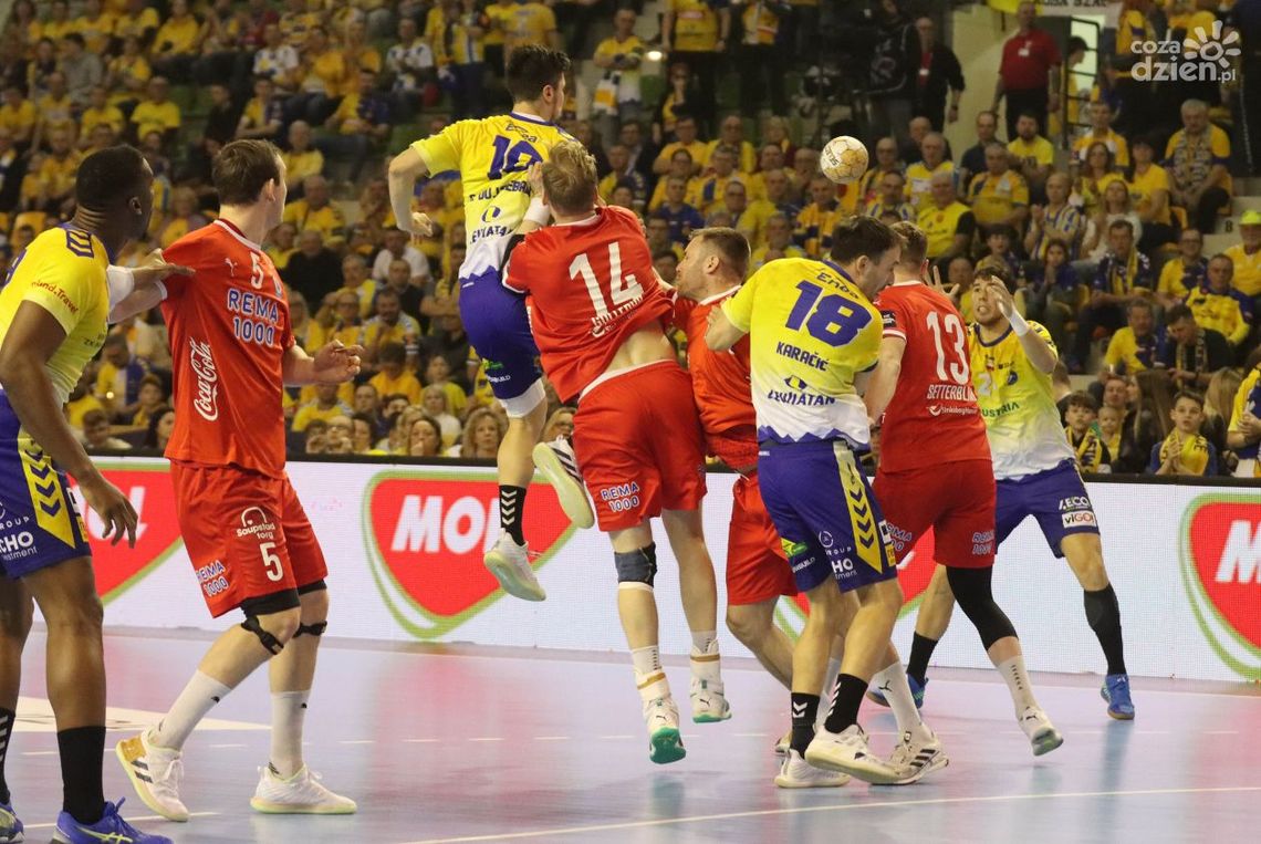 Rozdział 14: Stopić śnieg północy Rozdział 14: Stopić śnieg północy