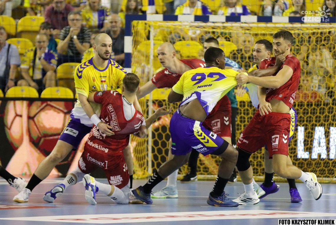 Rozdział 16: Po raz trzeci z rzędu wygrać w Lidze Mistrzów Rozdział 16: Po raz trzeci z rzędu wygrać w Lidze Mistrzów