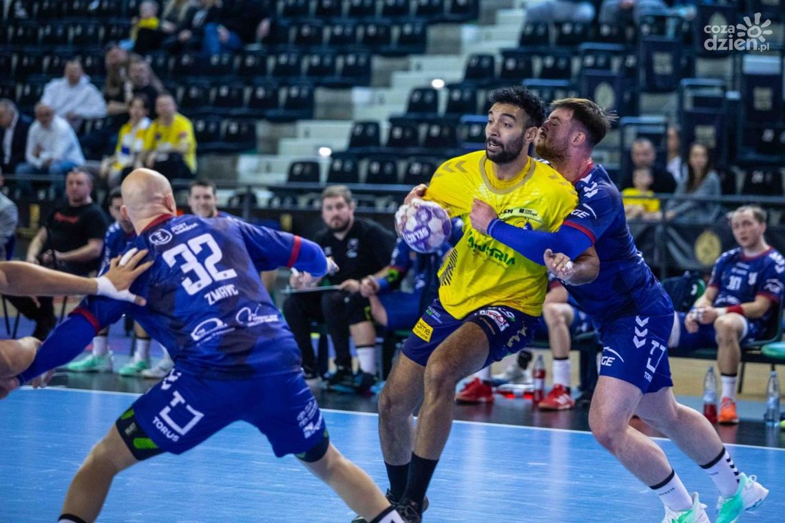 Rozdział 2: Ograć Wybrzeże i przygotować się na Ligę Mistrzów Rozdział 2: Ograć Wybrzeże i przygotować się na Ligę Mistrzów