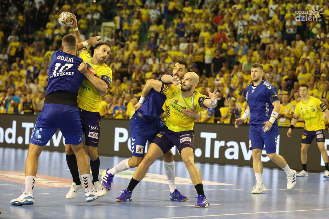 Rozdział 38: Zawalczyć o życie w Lidze Mistrzów Rozdział 38: Zawalczyć o życie w Lidze Mistrzów