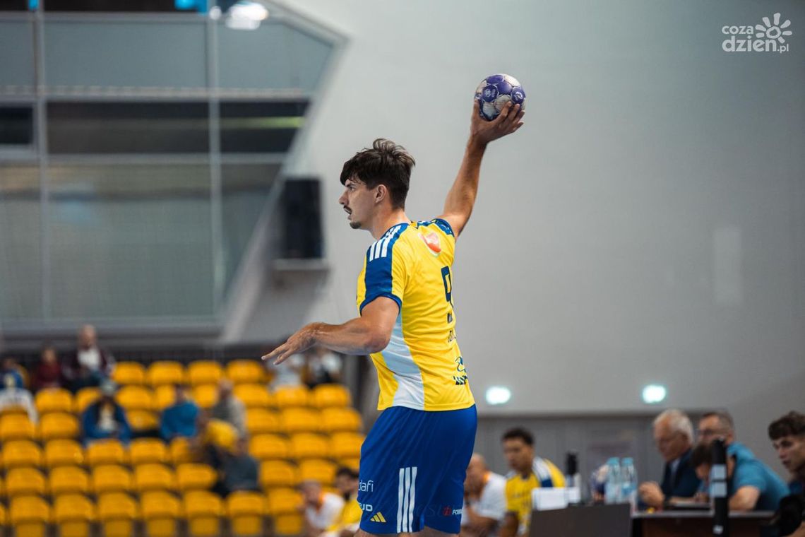 Rozdział 8: Przetarcie przed mistrzami świata Rozdział 8: Przetarcie przed mistrzami świata