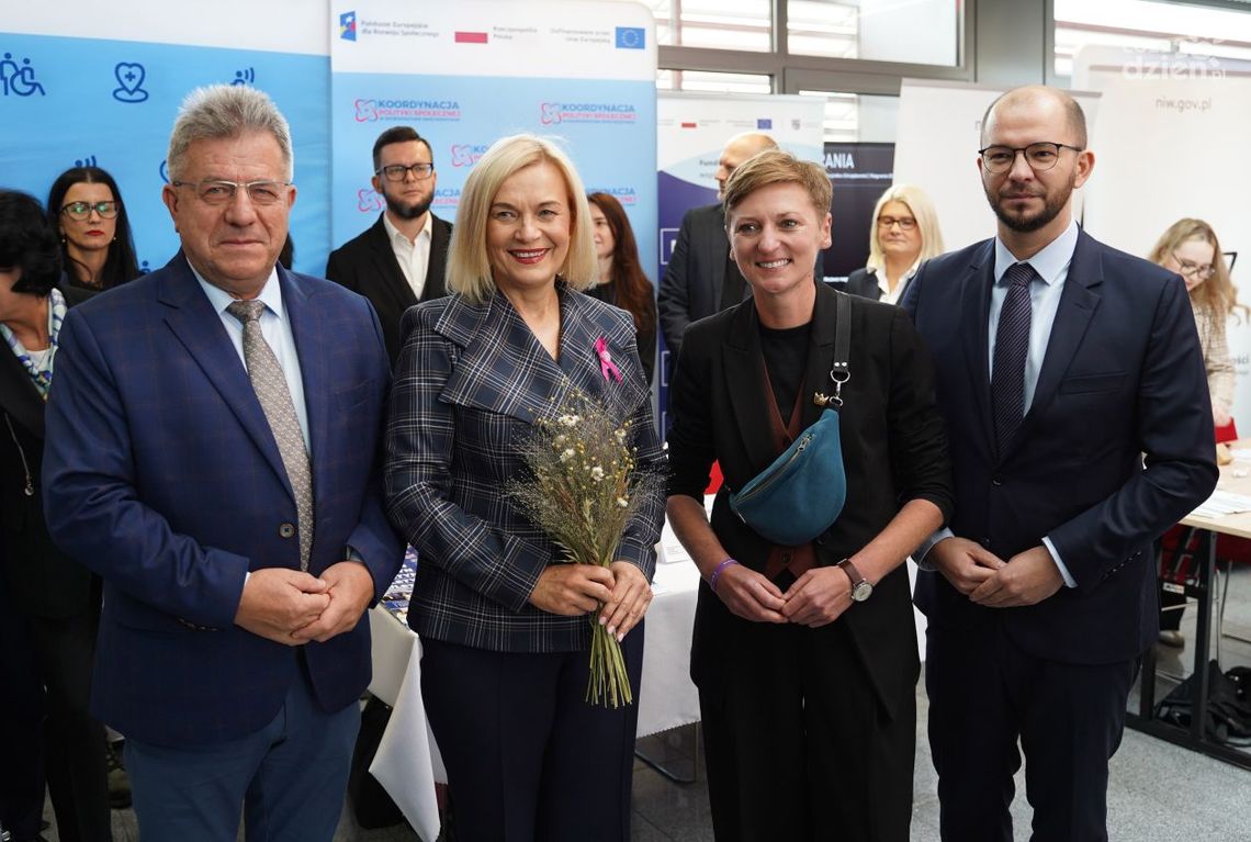 Rozmawiali o przyszłości organizacji pozarządowych Rozmawiali o przyszłości organizacji pozarządowych