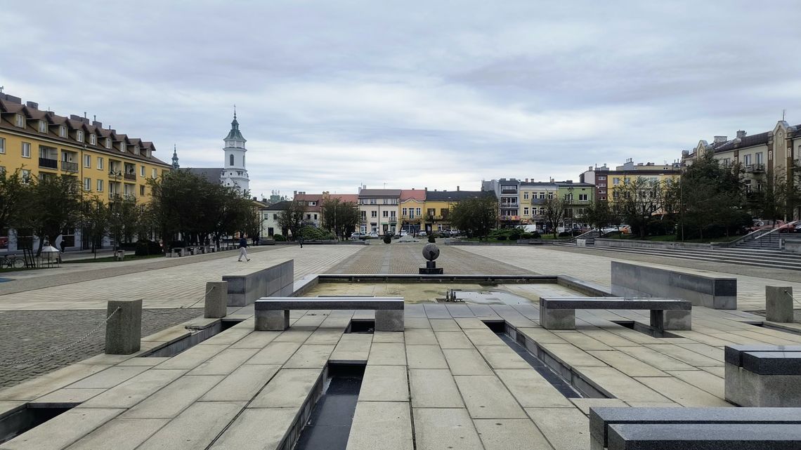 Rozpoczyna się rewitalizacja ostrowieckiego Rynku Rozpoczyna się rewitalizacja ostrowieckiego Rynku
