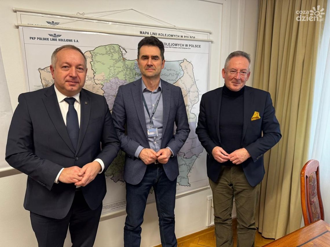 Rozwój kolei w Ostrowcu Świętokrzyskim Rozwój kolei w Ostrowcu Świętokrzyskim