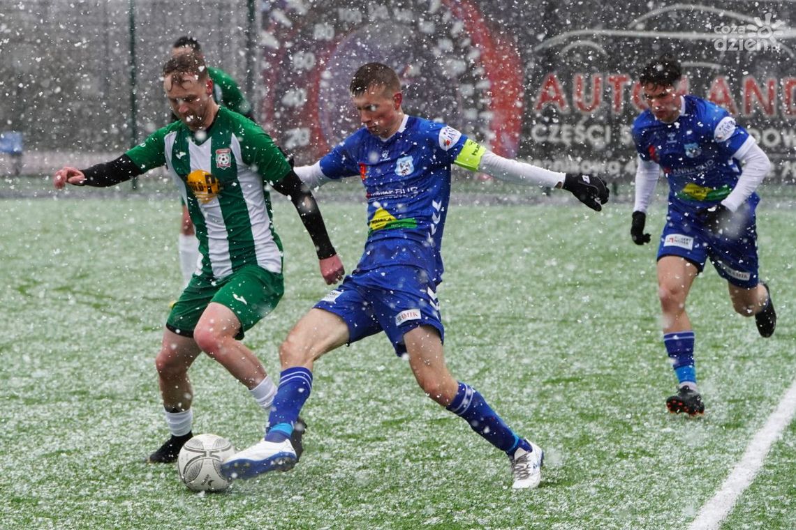 Rudki wygrały na śniegu 3:0