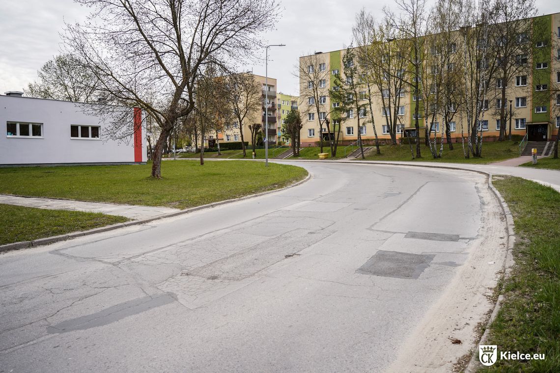 Rusza remont ulicy Jana Nowaka-Jeziorańskiego w Kielcach. Kierowców czekają utrudnienia Rusza remont ulicy Jana Nowaka-Jeziorańskiego w Kielcach. Kierowców czekają utrudnienia