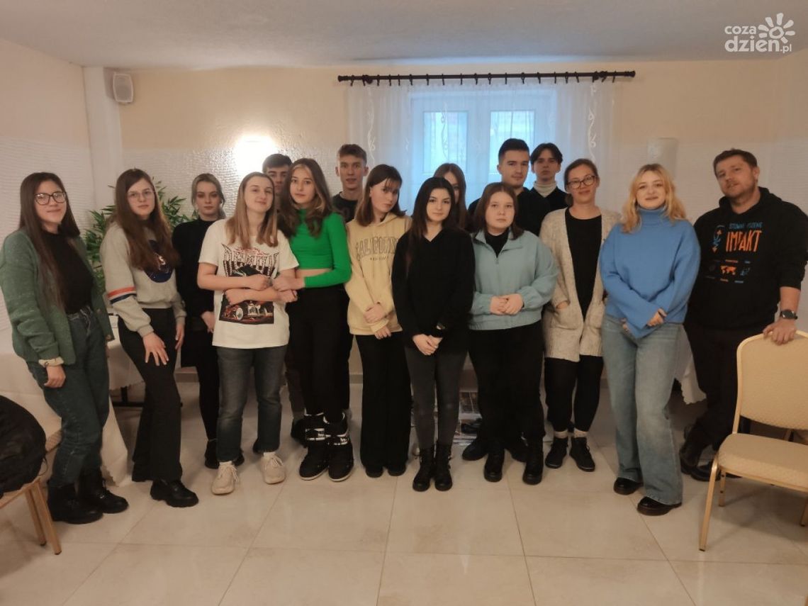 Ruszył nabór do Młodzieżowego sejmiku województwa świętokrzyskiego Ruszył nabór do Młodzieżowego sejmiku województwa świętokrzyskiego