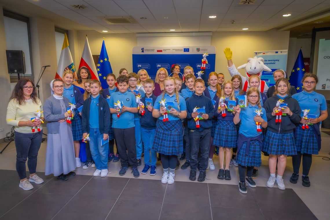 Ruszyła jubileuszowa edycja „Świętokrzyskiego Podróżnika Europejskiego”. Do odkrycia 32 wyjątkowe atrakcje regionu Ruszyła jubileuszowa edycja „Świętokrzyskiego Podróżnika Europejskiego”. Do odkrycia 32 wyjątkowe atrakcje regionu