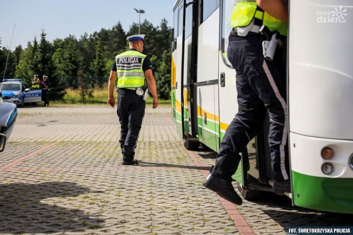 Ruszyła policyjna kontrola wakacyjnych autokarów Ruszyła policyjna kontrola wakacyjnych autokarów