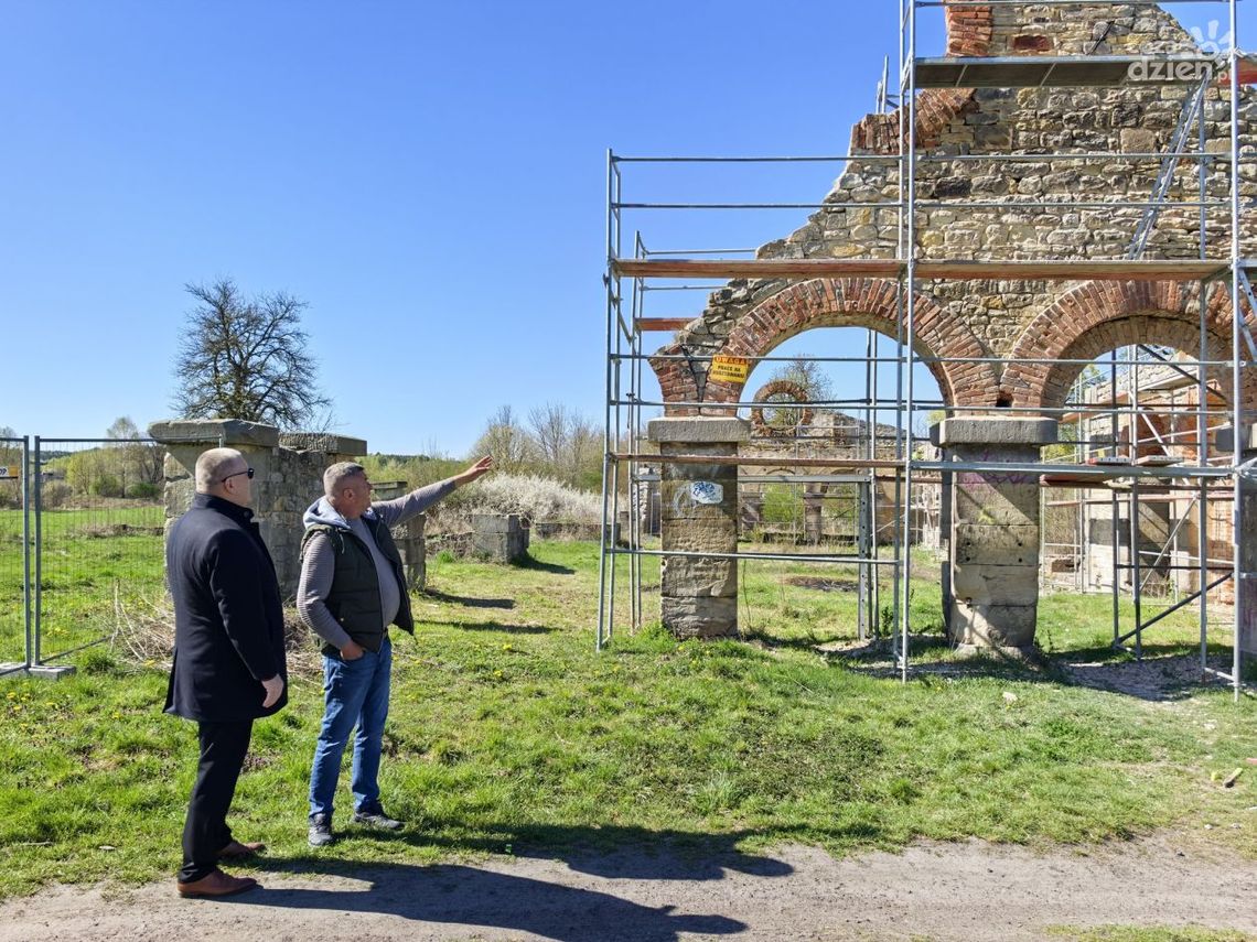 Ruszyła rewitalizacja ruin walcowni w Nietulisku Ruszyła rewitalizacja ruin walcowni w Nietulisku