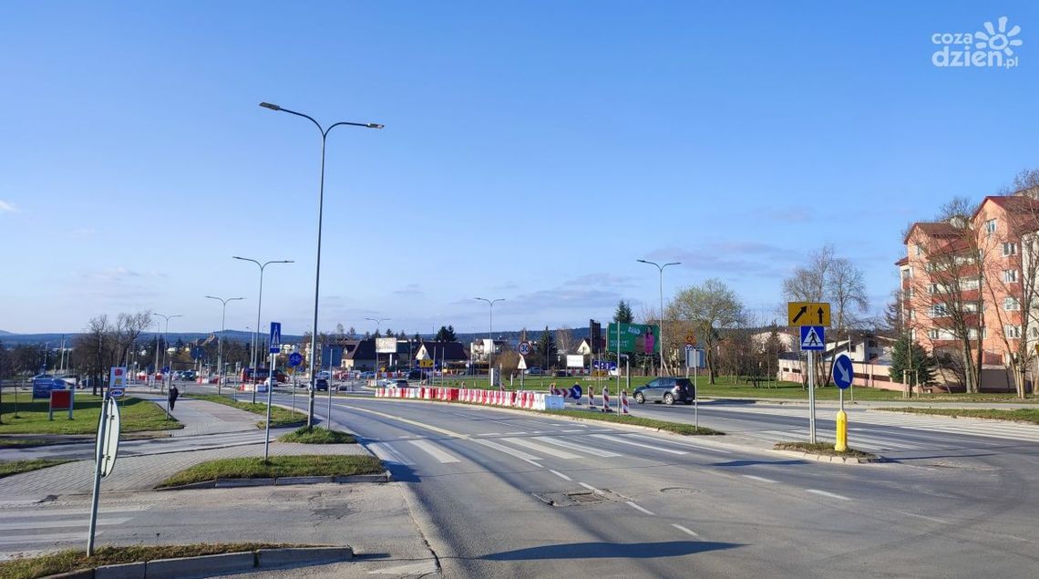 Ruszyły prace w rejonie ul. Orląt Lwowskich, Piłsudskiego i bp. Jaworskiego Ruszyły prace w rejonie ul. Orląt Lwowskich, Piłsudskiego i bp. Jaworskiego