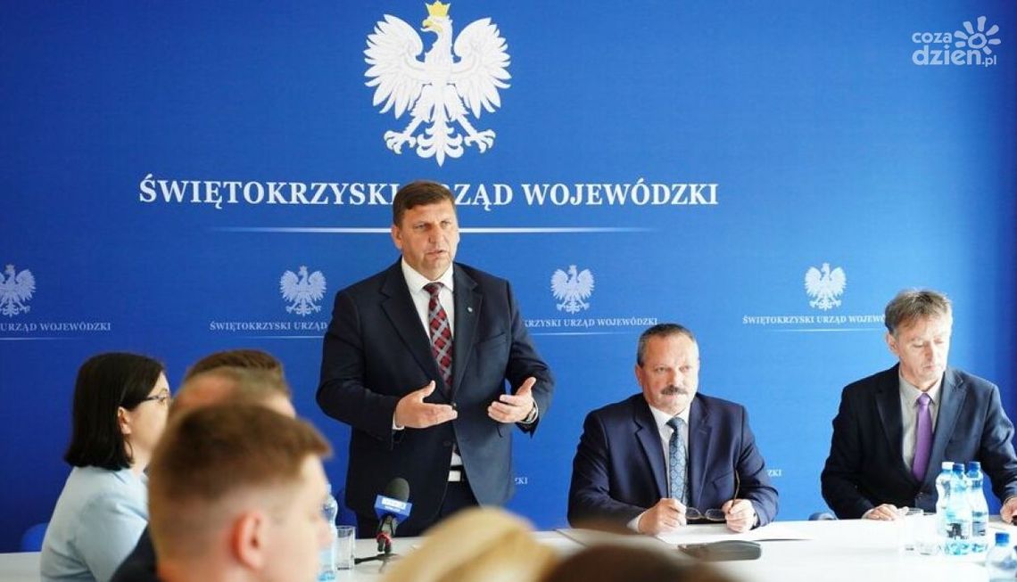 Rzekomy pomór drobiu w gminie Mniów. Prowadzone są działania kryzysowe Rzekomy pomór drobiu w gminie Mniów. Prowadzone są działania kryzysowe