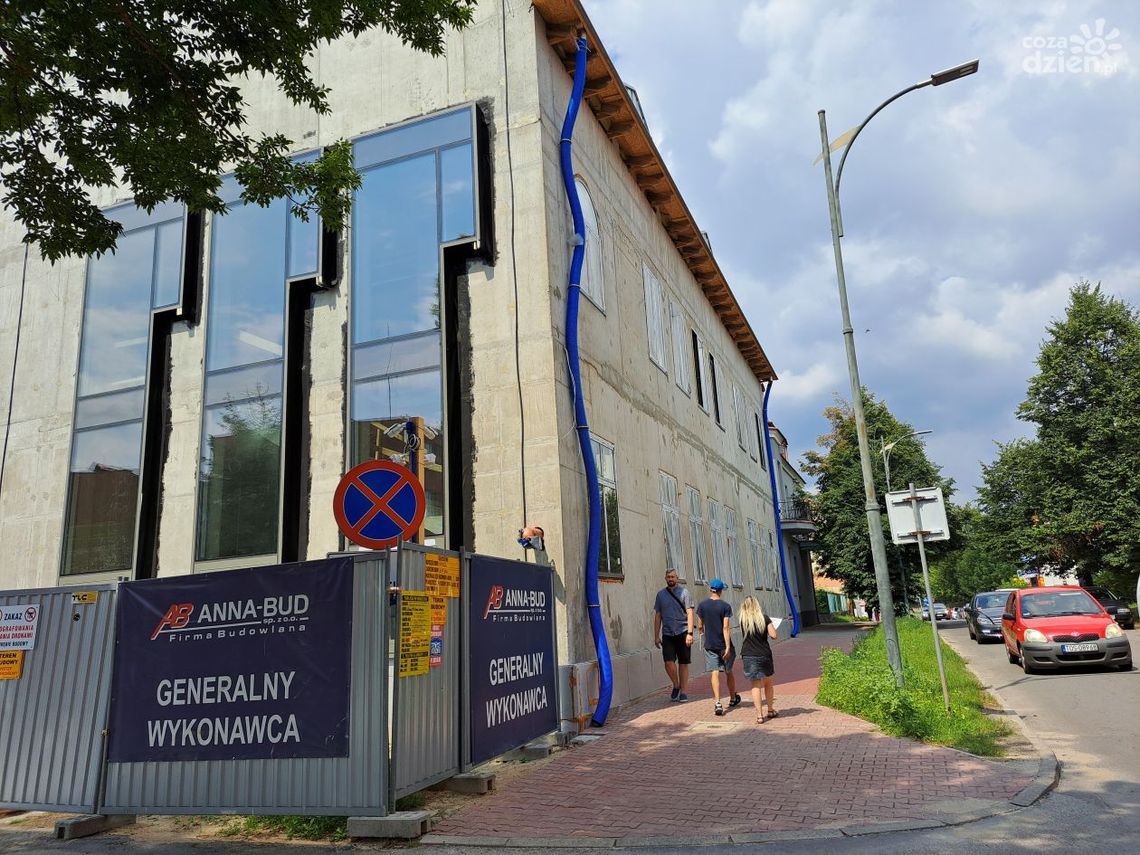 Sala koncertowa ze studiem nagrań powstała przy szkole muzycznej w Ostrowcu Sala koncertowa ze studiem nagrań powstała przy szkole muzycznej w Ostrowcu