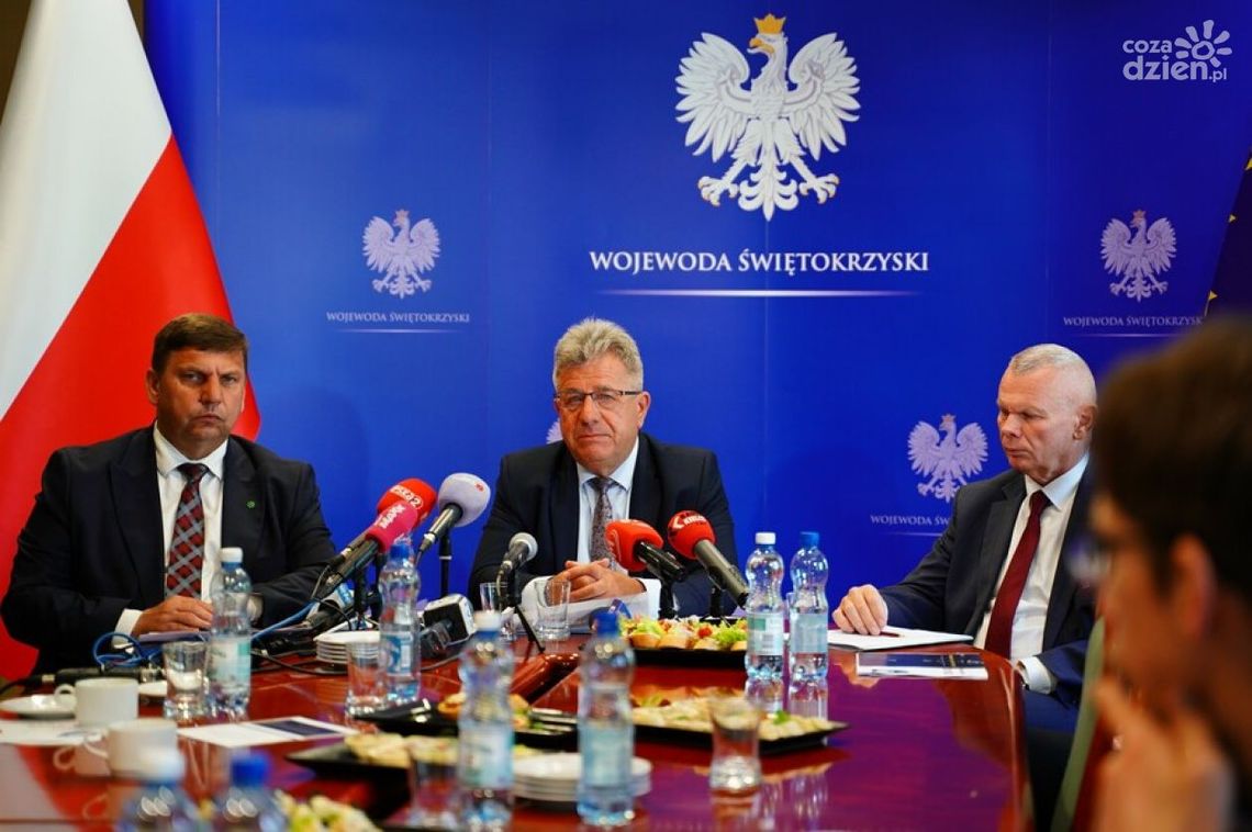 Samorządy terytorialne mają 35 lat Samorządy terytorialne mają 35 lat