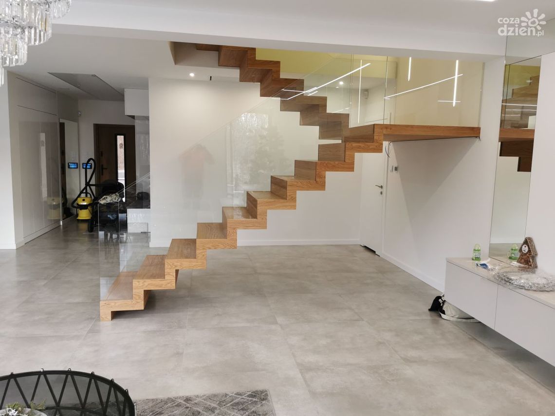 Schody drewniane na beton i na konstrukcji samonośnej - dywanowe i klasyczne Schody drewniane na beton i na konstrukcji samonośnej - dywanowe i klasyczne