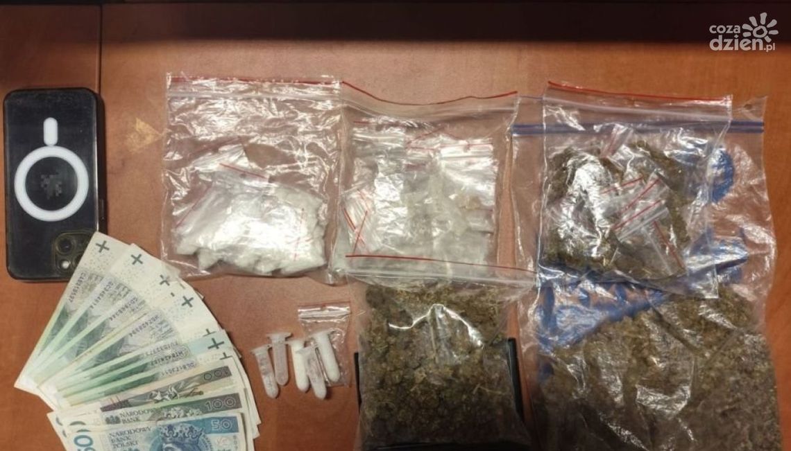 Senior z Końskich handlował narkotykami 