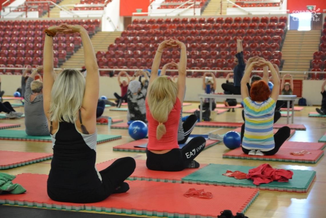 Seniorów spotkania z jogą
Seniorów spotkania z jogą