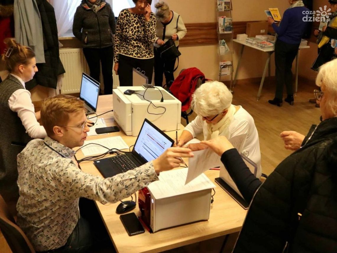 Seniorzy na lekcji zdrowia z NFZ Seniorzy na lekcji zdrowia z NFZ