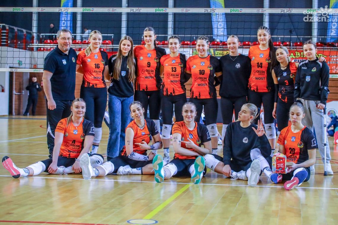 Siatkarki KSZO SMS podejmą lidera