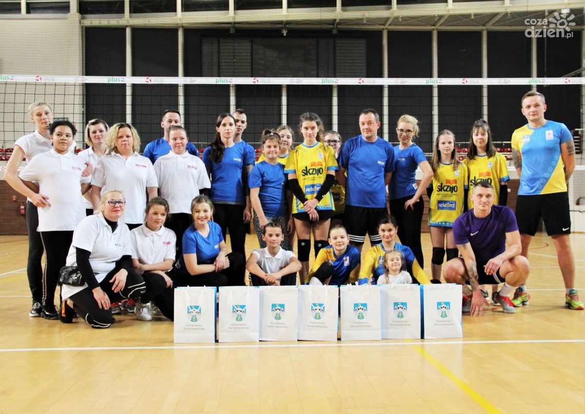 Siatkarski turniej charytatywny Siatkarski turniej charytatywny