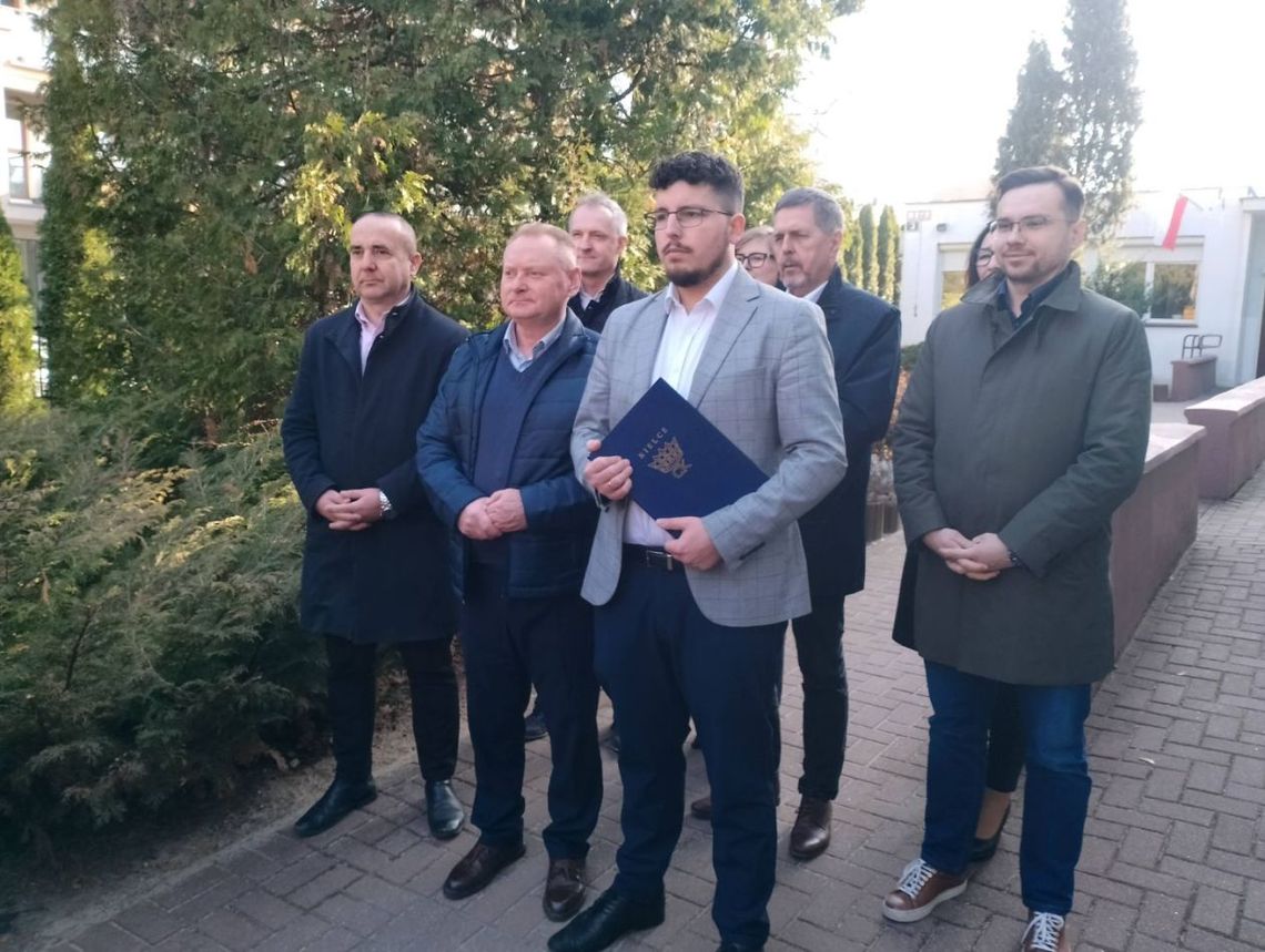 Skandal w MOPR: Wiceprezydent Kielc sfinansował wycieczkę do Paryża z publicznych pieniędzy? Skandal w MOPR: Wiceprezydent Kielc sfinansował wycieczkę do Paryża z publicznych pieniędzy?