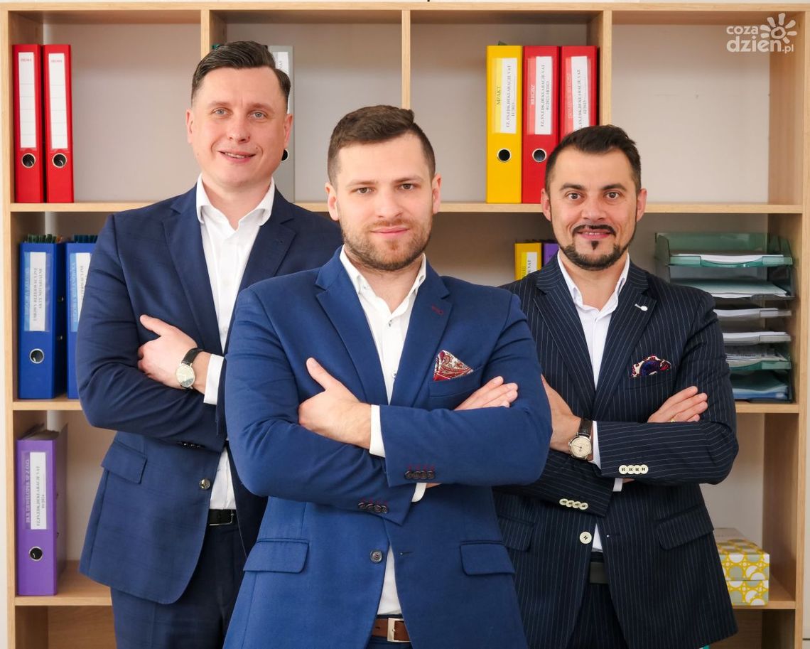 Skontaktuj się z doradcą kredytowym! Nic Cię to nie kosztuje! Skontaktuj się z doradcą kredytowym! Nic Cię to nie kosztuje!