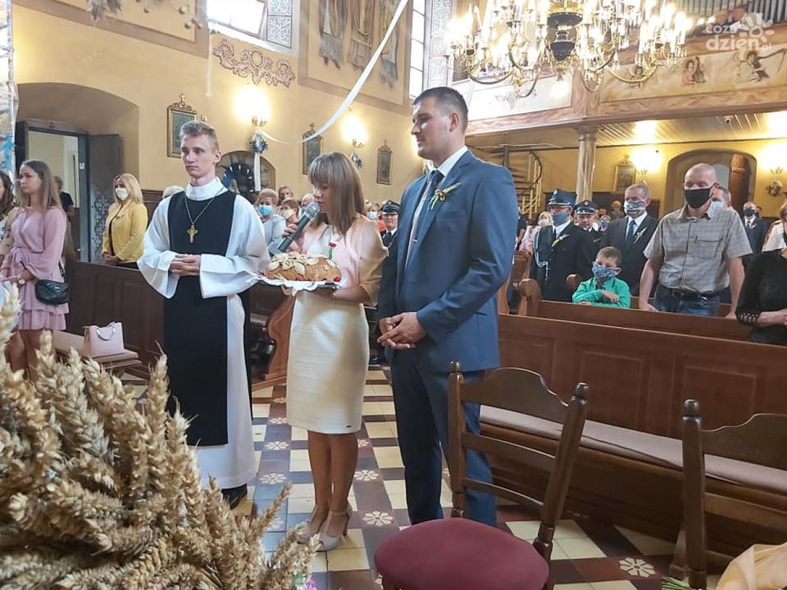 Skromne święto plonów w Ćmielowie Skromne święto plonów w Ćmielowie