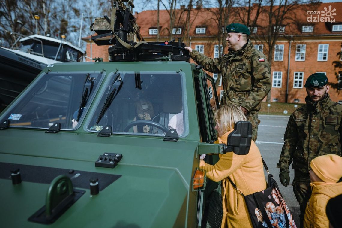 Służba wojskowa może być też zawodem Służba wojskowa może być też zawodem