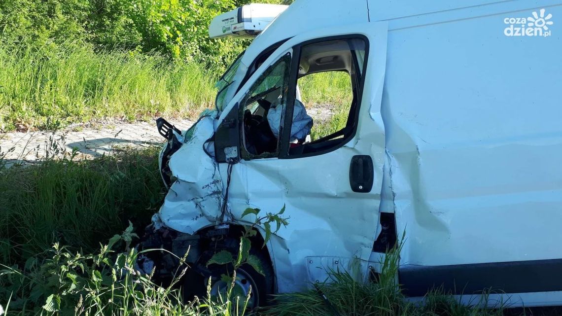 Śmiertelny wypadek na łuku drogi Śmiertelny wypadek na łuku drogi