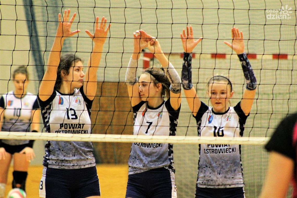 SMS KSZO mistrzyniami III Ligi Świętokrzyskiej w siatkówce SMS KSZO mistrzyniami III Ligi Świętokrzyskiej w siatkówce