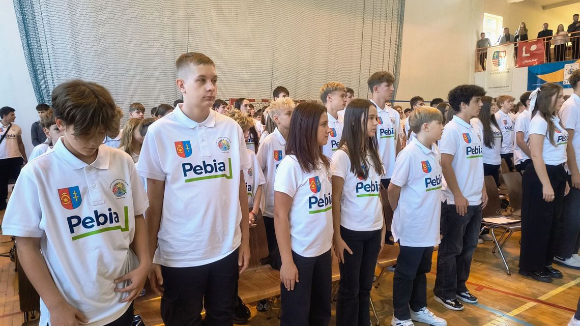 SMS zainaugurował kolejny rok sportowy a nowi uczniowie złożyli ślubowanie