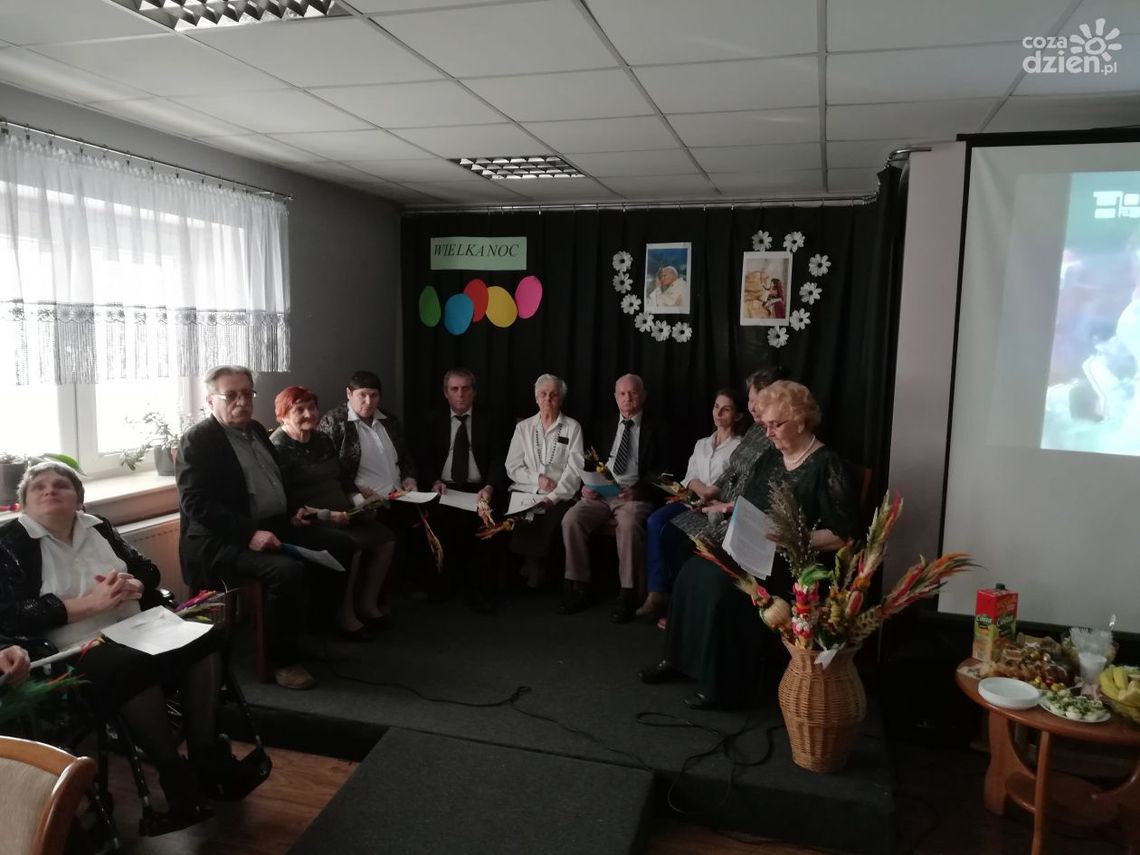 Śniadanie wielkanocne w Domu Pomocy Społecznej Śniadanie wielkanocne w Domu Pomocy Społecznej