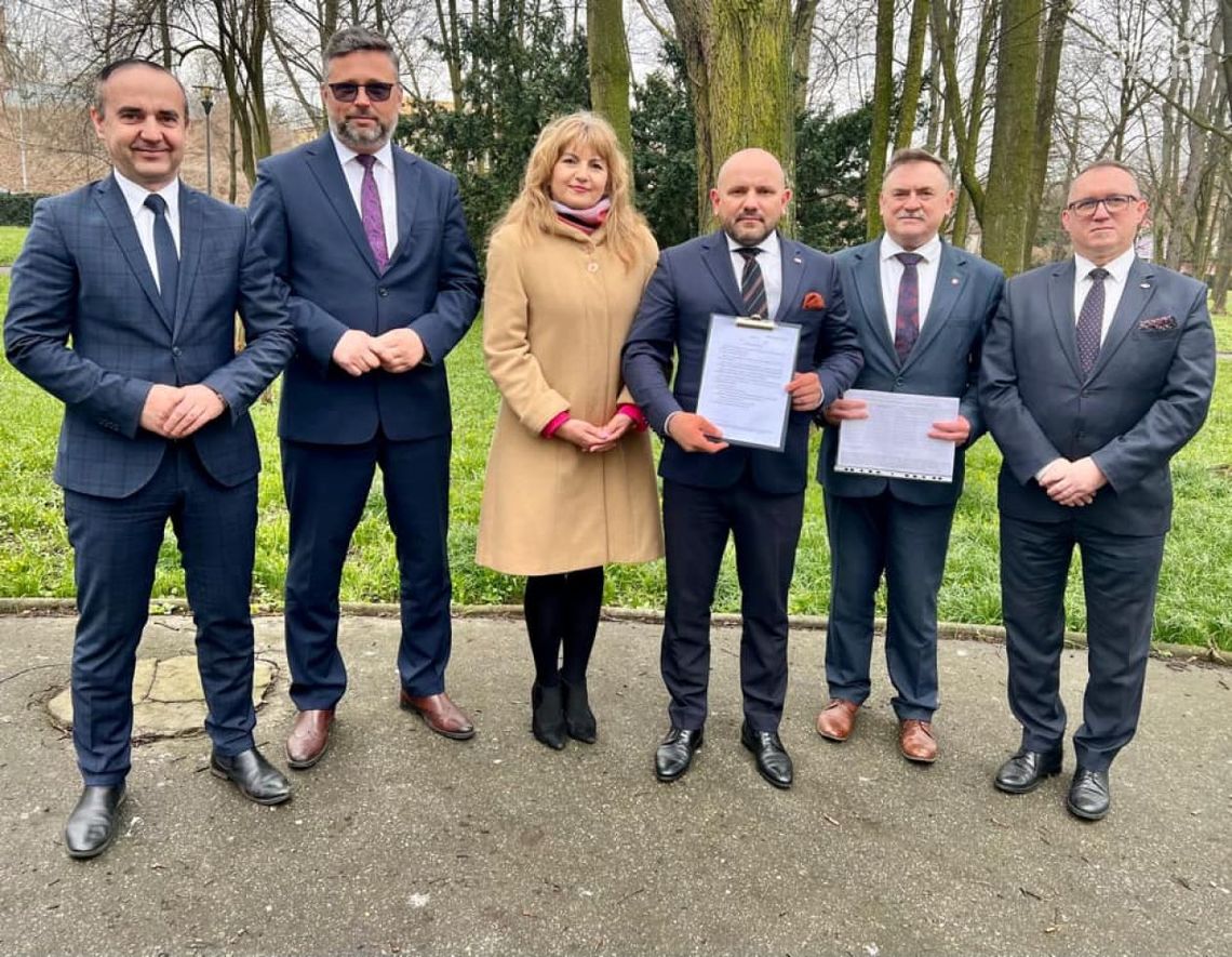 Solidarna Polska chce ustawy w sprawie obrony polskich lasów Solidarna Polska chce ustawy w sprawie obrony polskich lasów