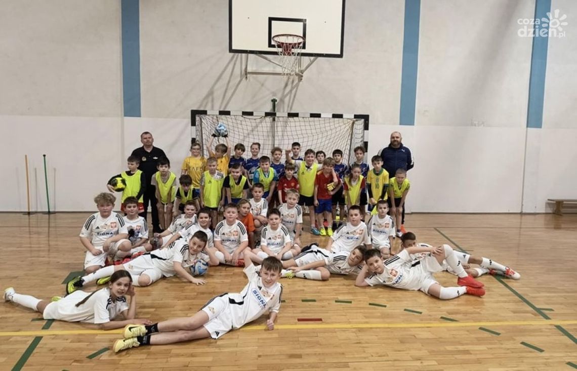 Sparing OKS-u Opatów z Galacticos Ostrowiec Świętokrzyski Sparing OKS-u Opatów z Galacticos Ostrowiec Świętokrzyski